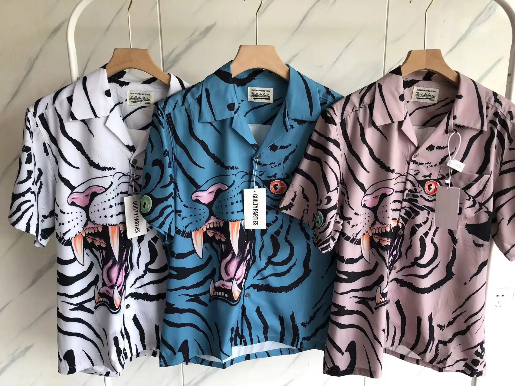 

23SS New Fasion Hawaiian Tiger Pattern Short Sleeve Casual Wacko Maria Lapel All-match Summer Buttons Shirts Techwear