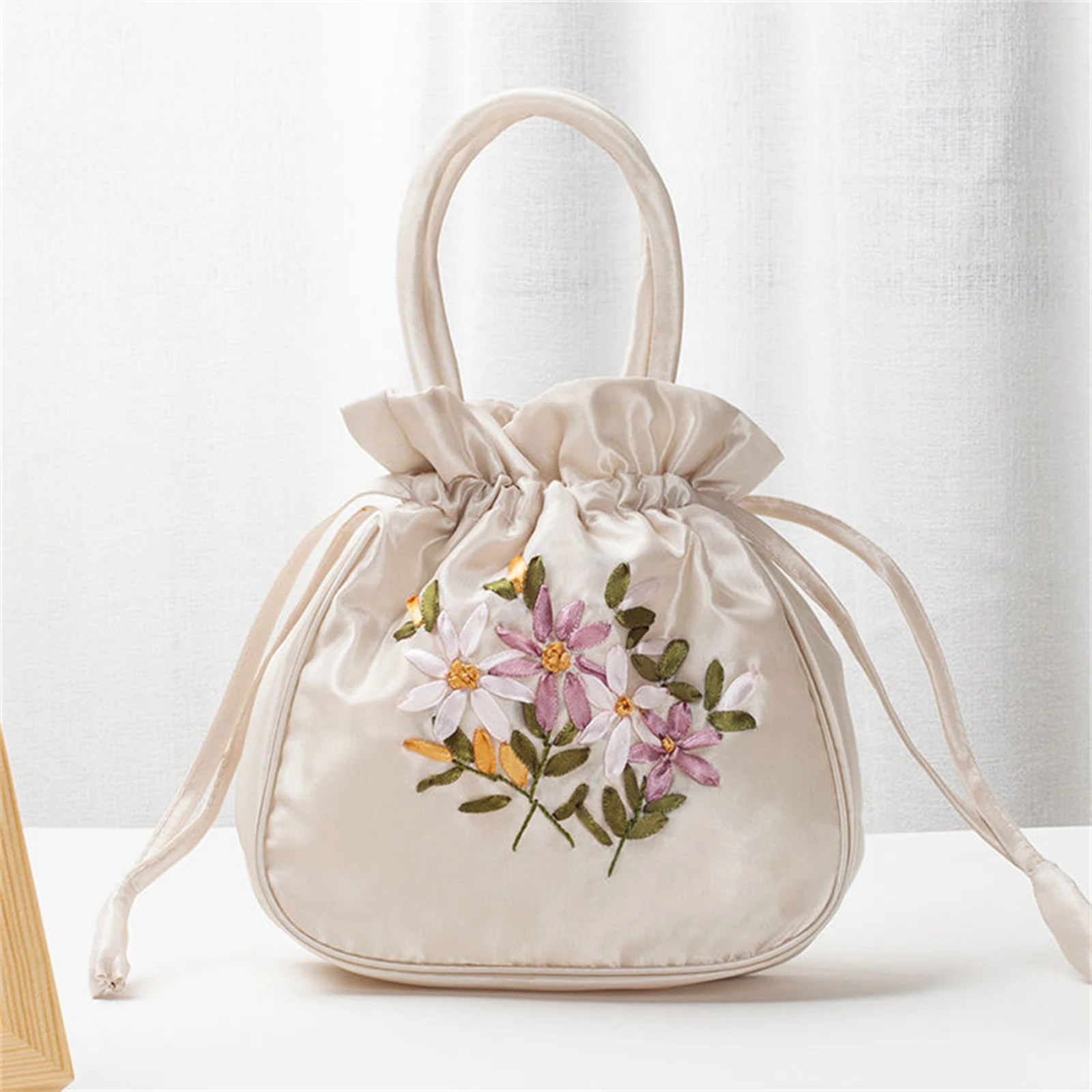 

Women Fashion Handbag Embroidery Flower Drawstring Bag Lightweight Tote for Casual Daily