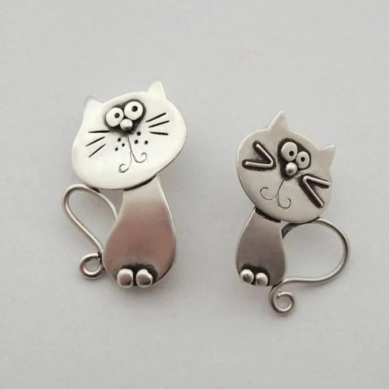 

Delicate Cute Cat Stud Earrings Silver Color Earrings Women Jewelry