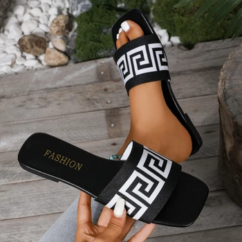 2025 Summer New Women's Letter Slippers Fashion Slippers Flat Shoes Beach Comfortable Versatile Sandals 1