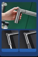 ดึงกรองน้ําแตะทองเหลืองเครนสําหรับดาดฟ้าติดตั้งอ่างล้างจานสีดําผสม 3 ทิศทางก๊อกน้ําห้องครัว 5