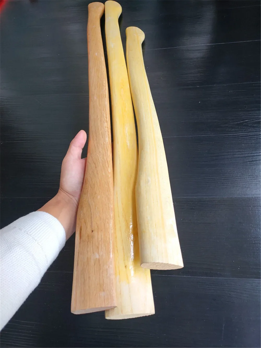 Description Picture 4 of itemHigh Quality Smooth Oak Wood Axe Handle for Camping Axe Hatchet DIY Axe Handle