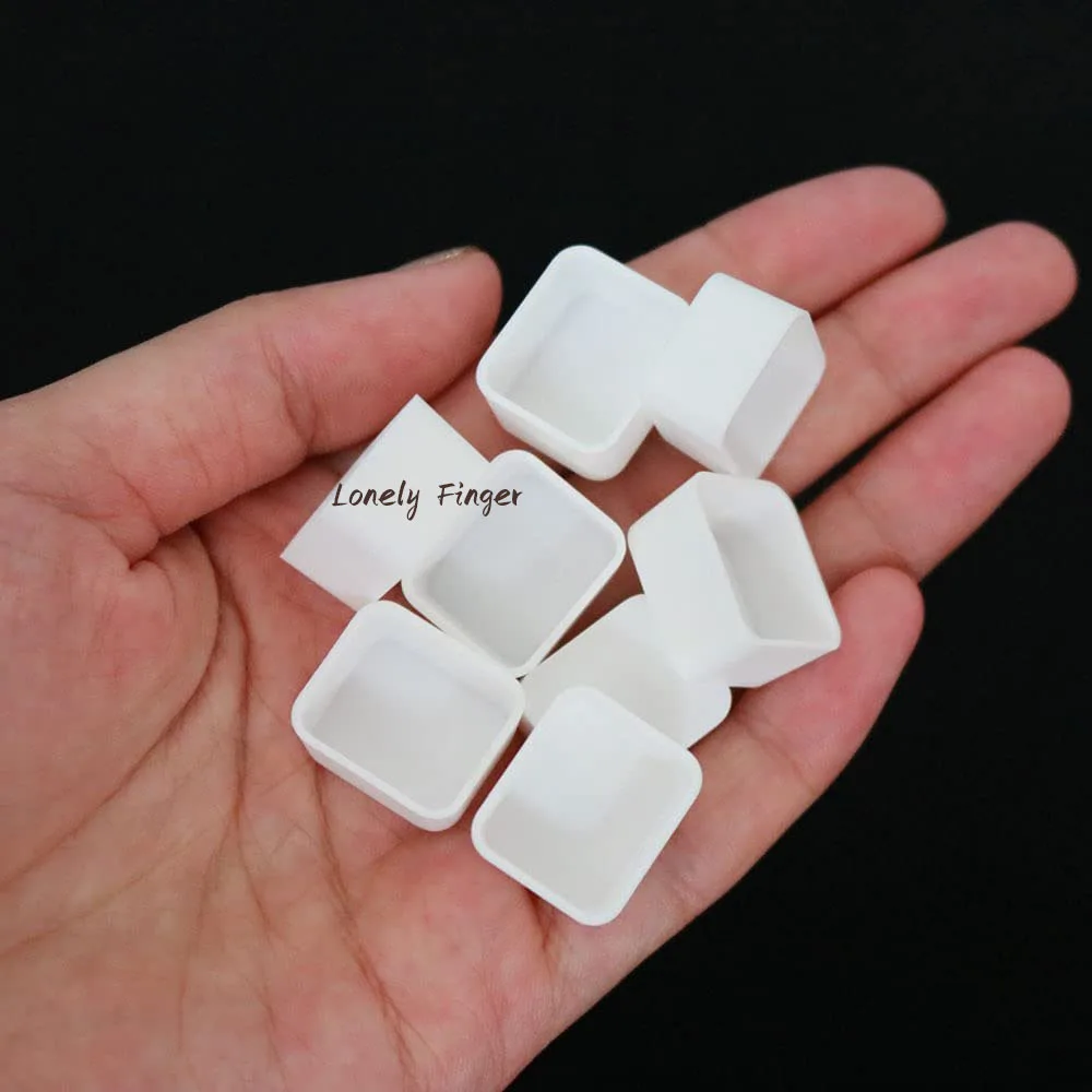 25/50/100pcs 2ml Rounded Corner White Color Empty Plastic Half Pan Watercolor Paint Grid Pans for Watercolor Acrylic Oil Paints