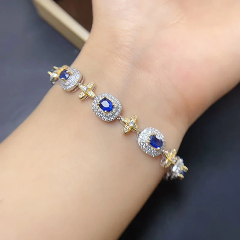 

Женский браслет из серебра 925 пробы с натуральным сапфиром