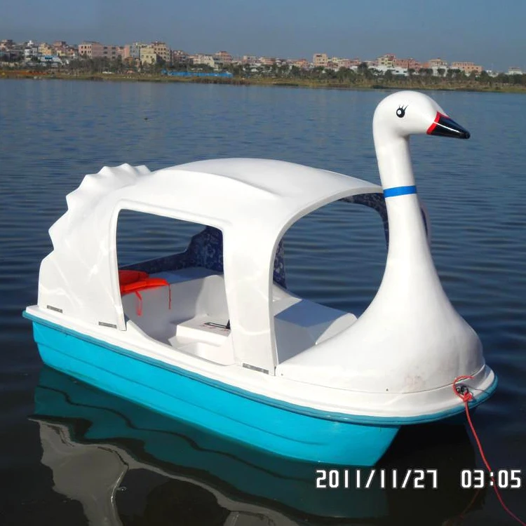 Amusement park water boat 4-people pedal boat for lake propeller