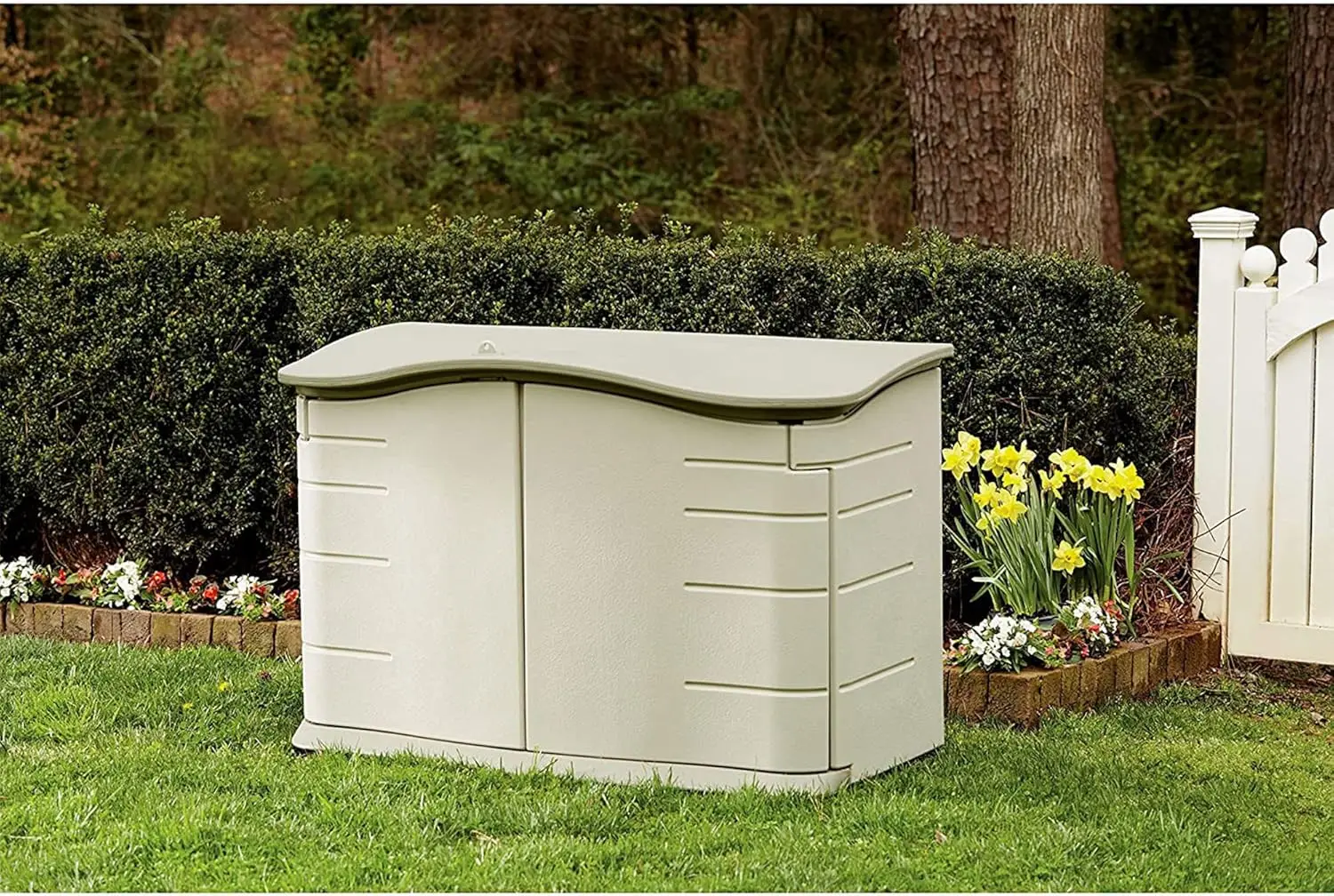 Resin Outdoor Storage Shed with Floor 2