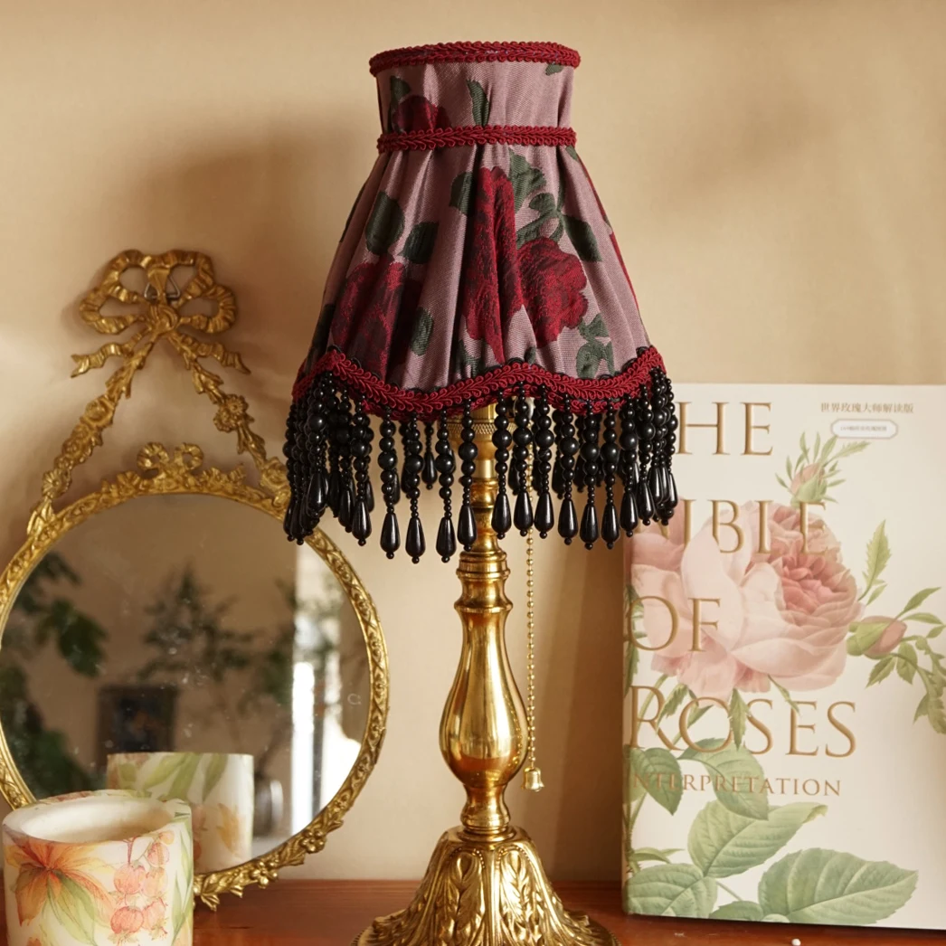 

The name of rose Handmade cloth lampshade Table lamp French retro romantic girl bedroom Table lamp bedside lamp