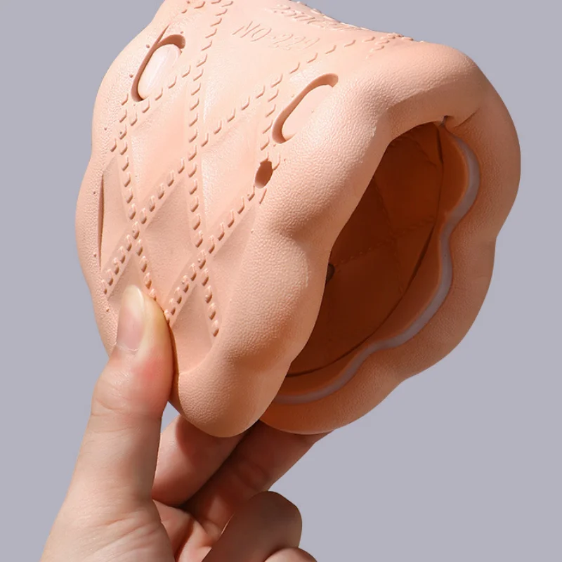 Рисунок 4 - Женские тапочки с милым бантом