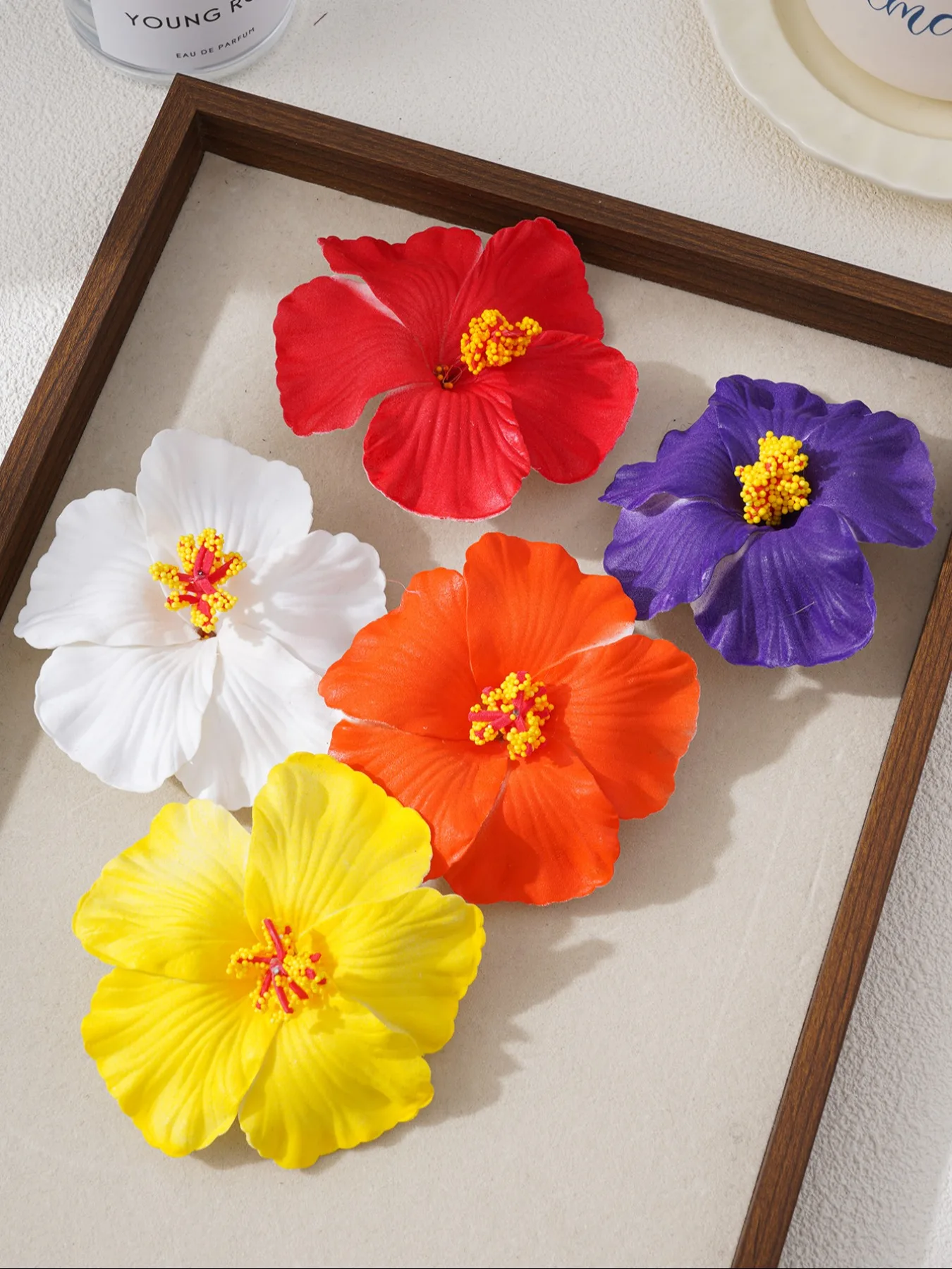Elegante Künstliche Blumen-Haarspangen, Boho-Stil Modische Entenschnabel-Clips, Haaraccessoires für Frauen & Mädchen – Detail 3