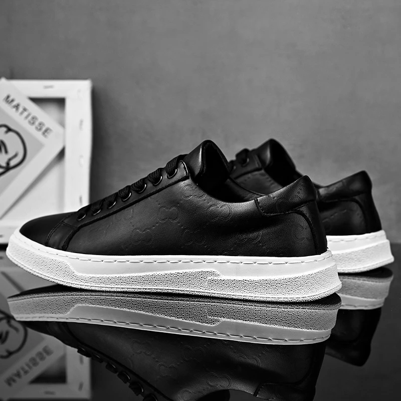 2023 New Men's Outdoor Sports Shoes Comfortable Casual Leather Men's Sports Shoes Breathable Comfortable Versatile Shoes