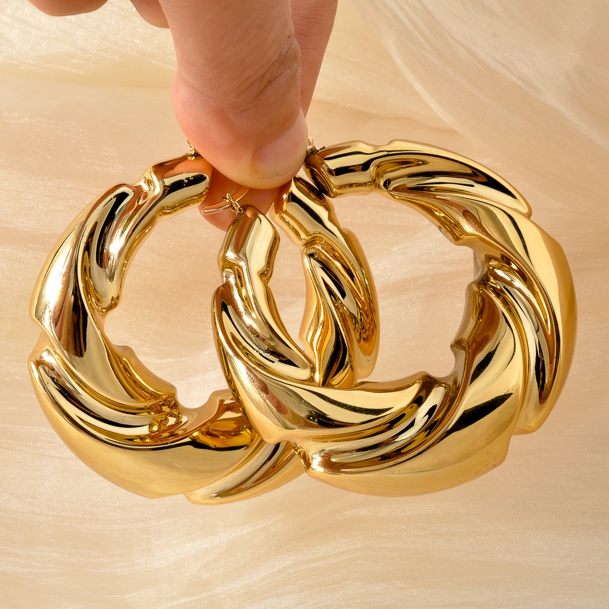 ZeaDear Jewelry Dubai Smooth Chunky Twist Earrings Statements African Big Hanging Earring For Women Luxury Dinner Jewellery Gift