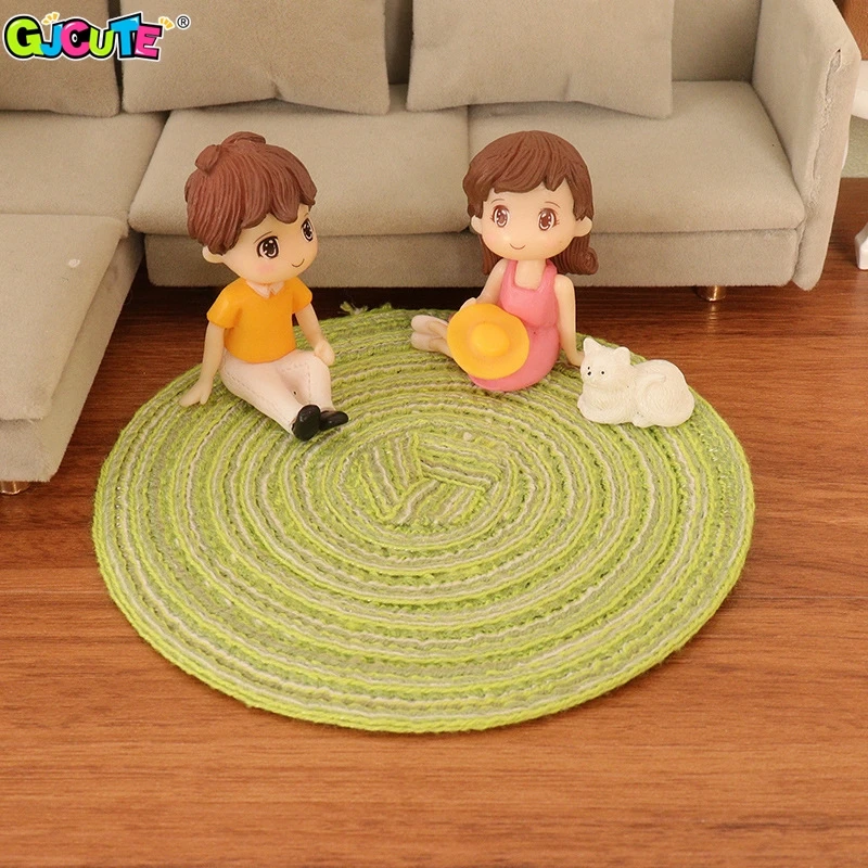 

1Pcs Dollhouse Mini Simulation Carpet Floor Mat Model Miniature Round Floor Rug Cover Doll House Decoration Shooting Scene Prop