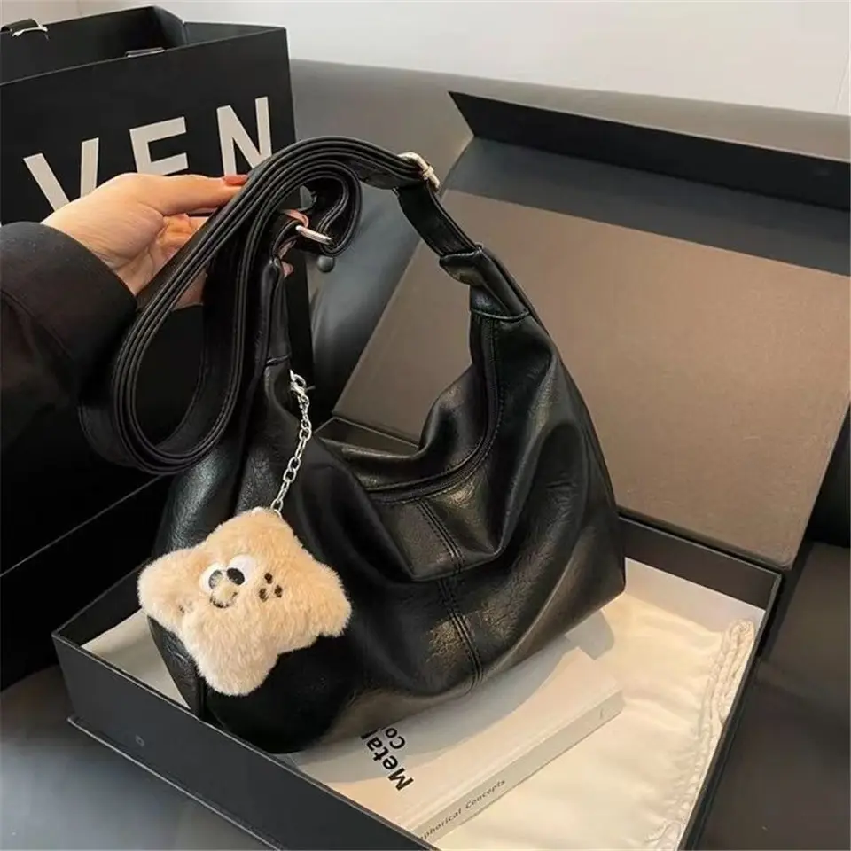 Dames schoudertas van kunstleer in hobo stijl tote bag_voghion.com