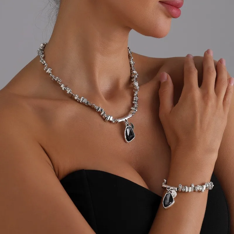 1Pc New Trendy Beads Choker Necklace For Women Elegant Black Irregular Pendant Necklace Bracelet For Wedding Party Jewelry Gift_voghion.com