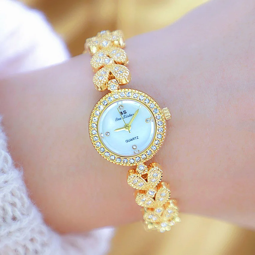 Luxo Pulseira Coração Diamante para Mulheres Relógio Quartzo Impermeável Mostrador Pequeno Chique Presente de Natal Nova Chegada 2023 Fa1738 - Image 2