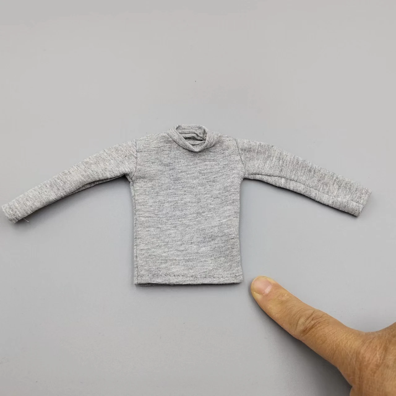 Black T-Shirt Accessory for 12 Action Figures (1/6 Scale)