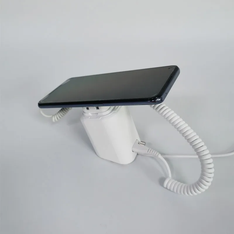 Рисунок 2 - Задняя панель с защитой от кражи