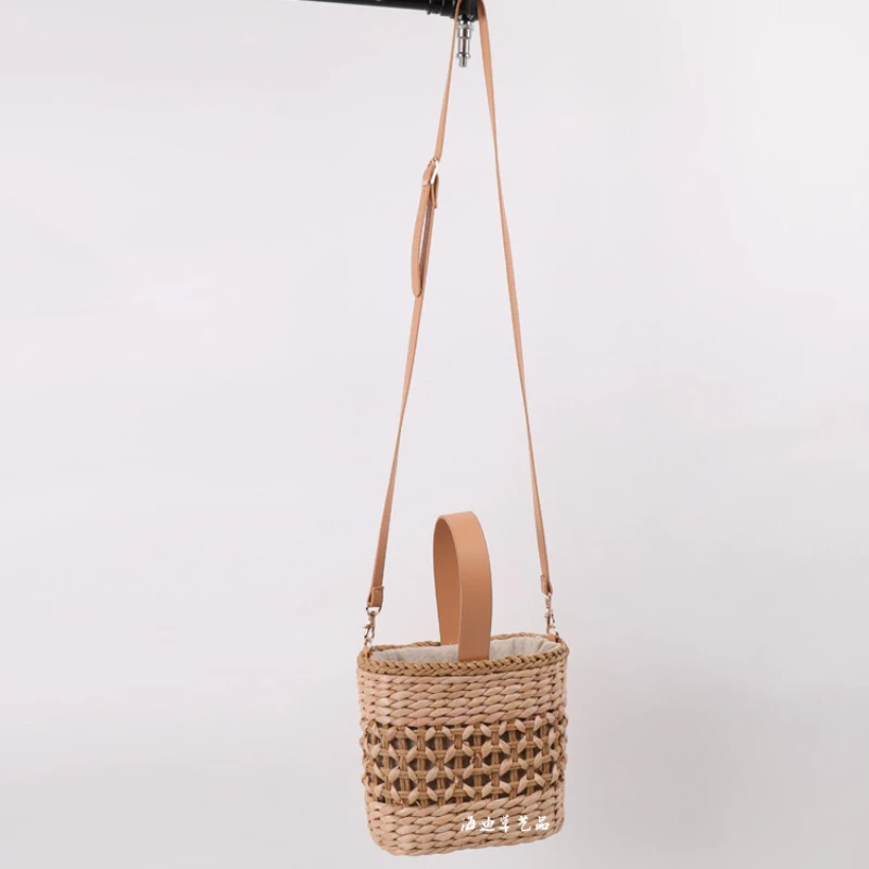 2023 Summer New Shoulder Handbag Natural Corn Husk Pastoral Literary Women's Bag Braided Chain Buckle Straw Bag