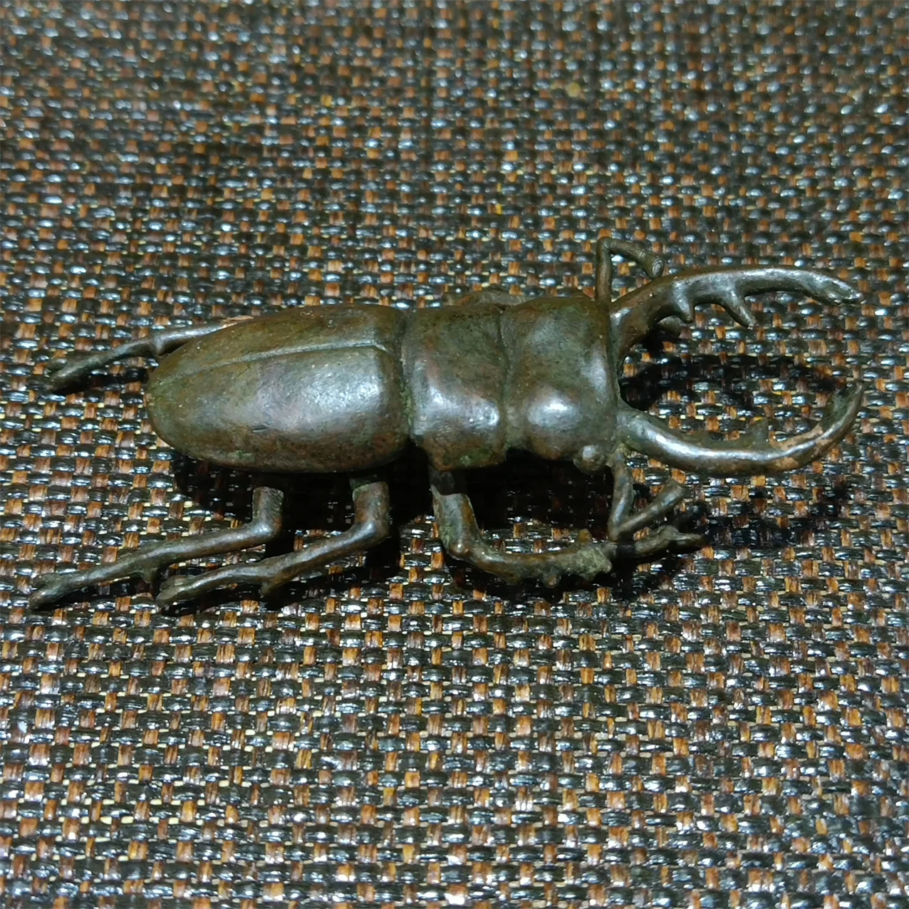 

1pcs/lot Handicrafts pure copper ornaments small beetle shape fine workmanship tea pet copper carving bronze national style gift