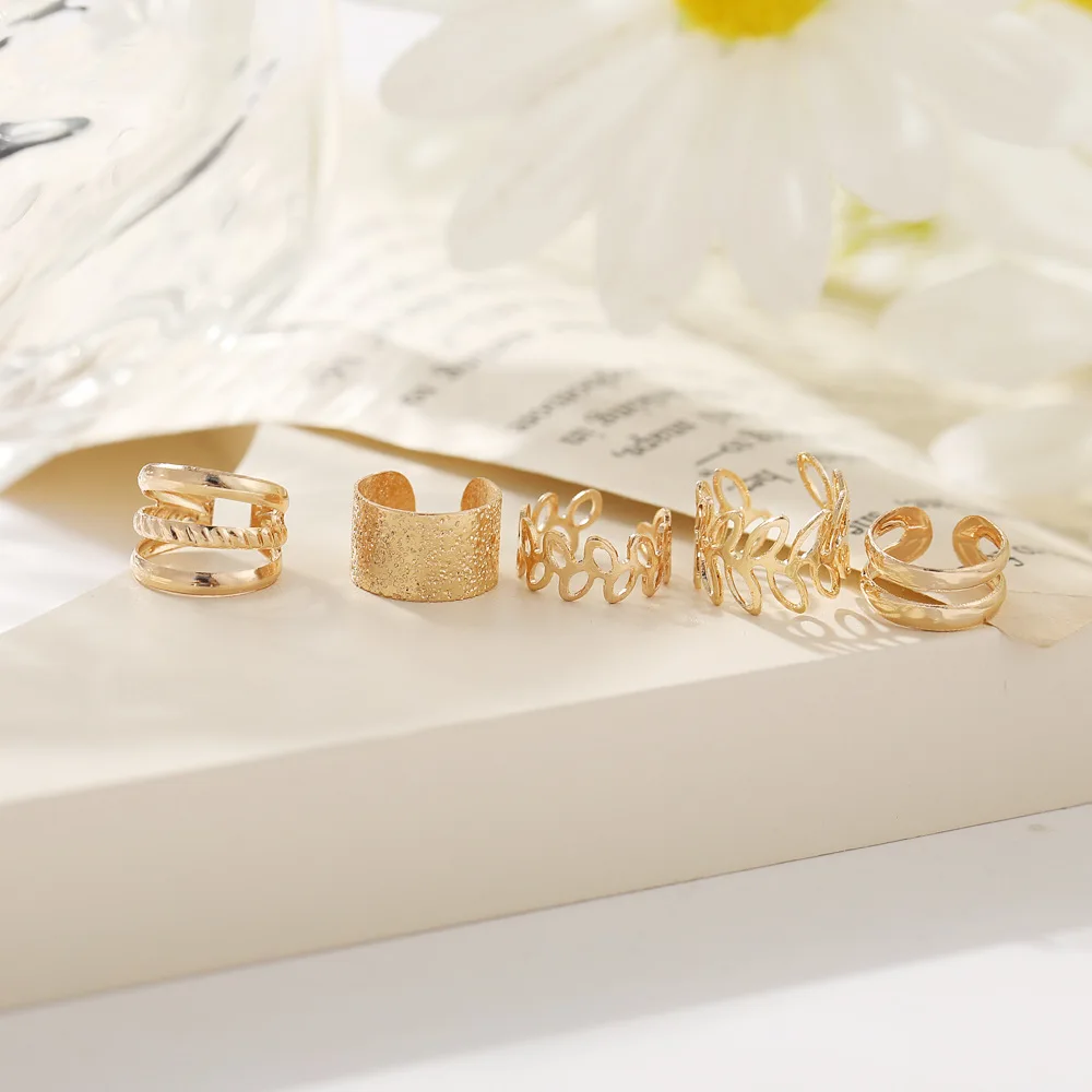 Clip Earrings 5Pcs/Lot Vintage Gold Color Leaves Ear Cuff Non-Piercing Fake Cartilage Clip Earrings For Women Men Creative Trend Jewelry