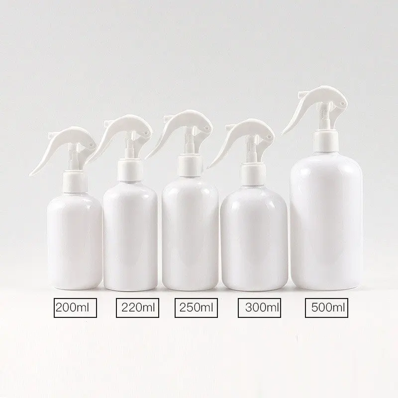 Plastic Squeeze Bottles 200ml 220ml 250ml 300ml 500ml Empty Plastic Spray Cosmetic Bottles Liquid Containers Trigger Sprayer Pump