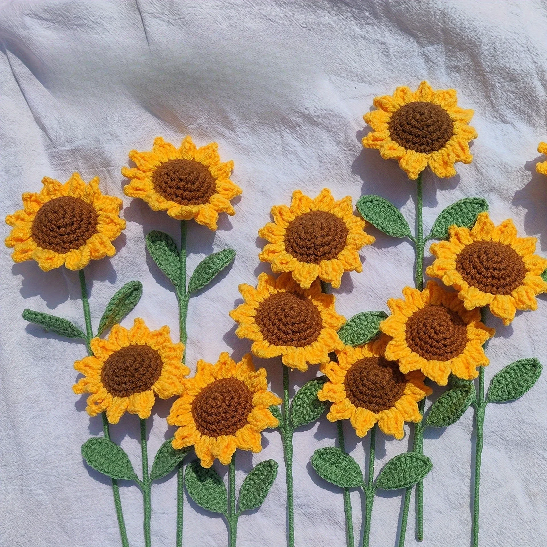 1-24Pcs Sunflower Hand Woven Bouquet Creative Wool Knitting Flower Sunflower Decorations Teachers Day Mother S Day Birthday Gift