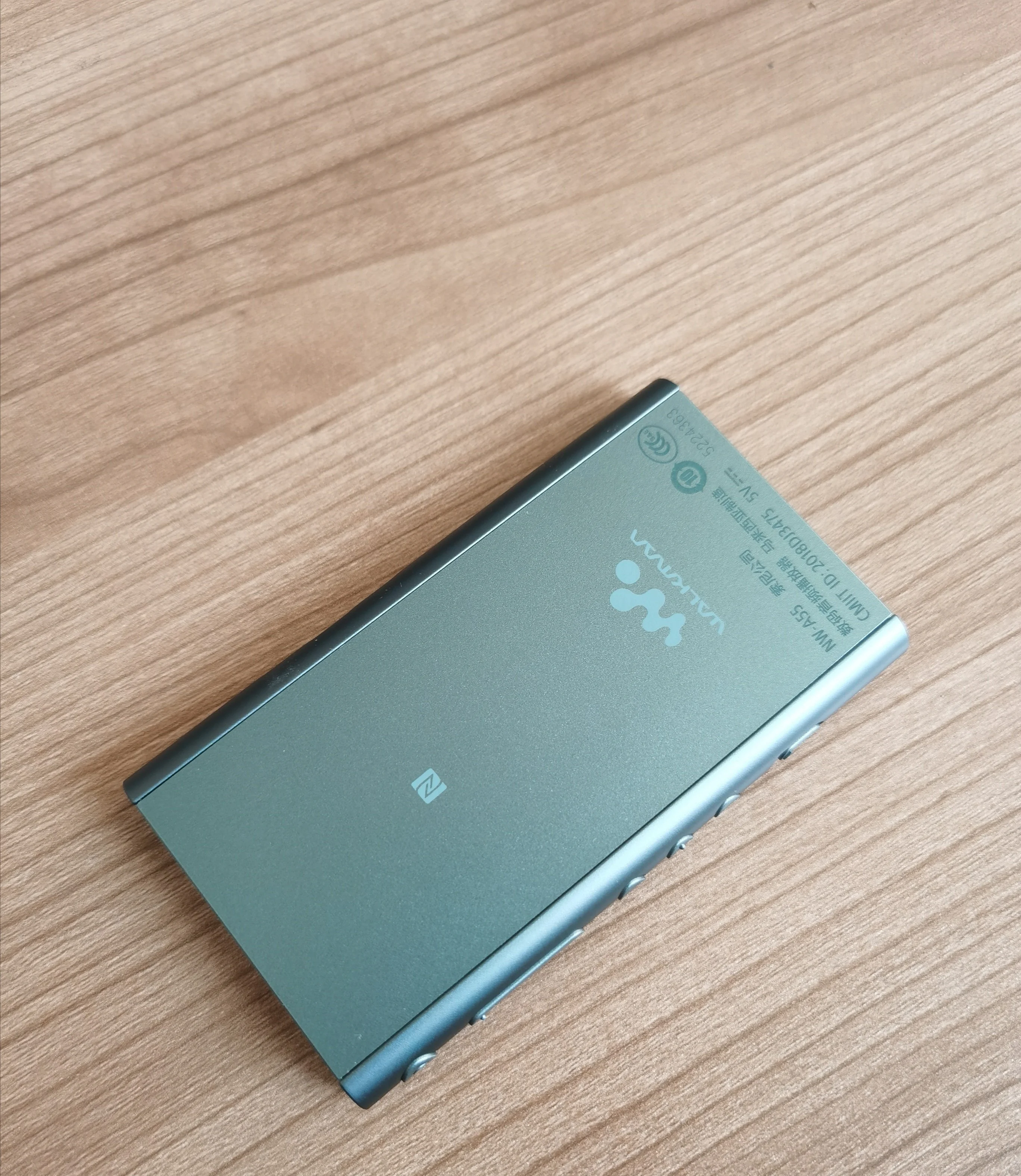 New Sony NW-A55 16GB High-Resolution Digital Music Player Walkman