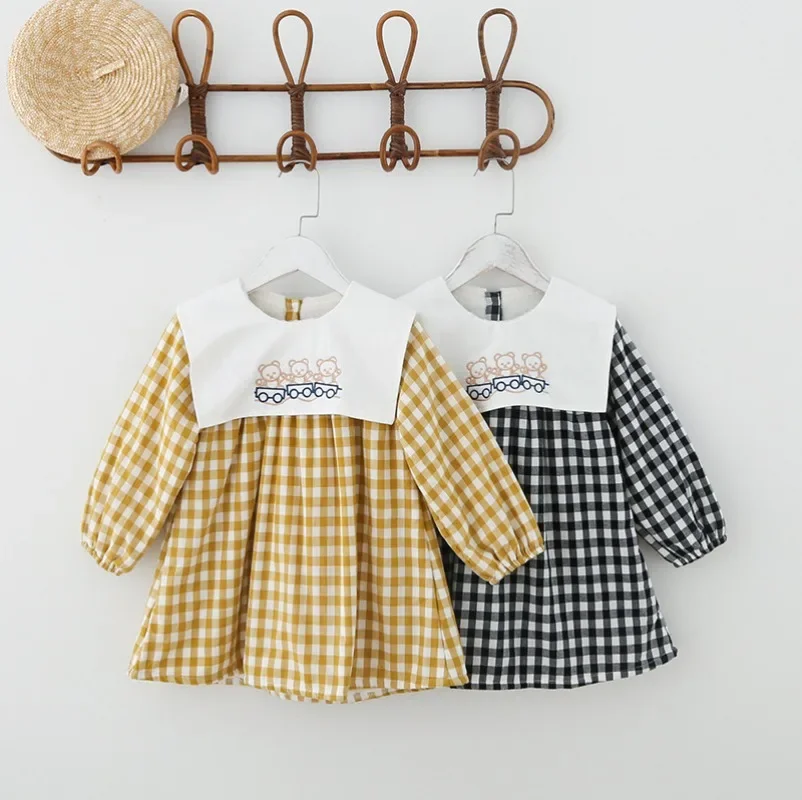 

2023 Winter New Girls' Checkered Dress with Plush and Thickened College Style Polo Neck Children's Dress