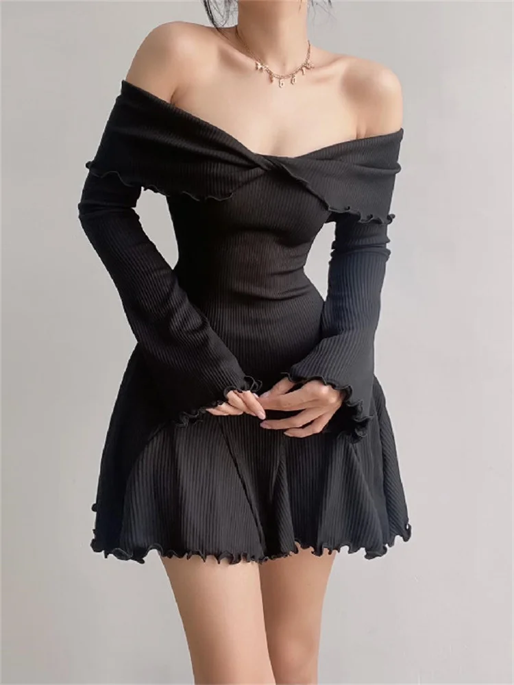 

Женское трикотажное мини-платье с оборками, черное свободное облегающее модное платье в рубчик с открытыми плечами в стиле пэчворк, трикотажная одежда, женское платье, 2024
