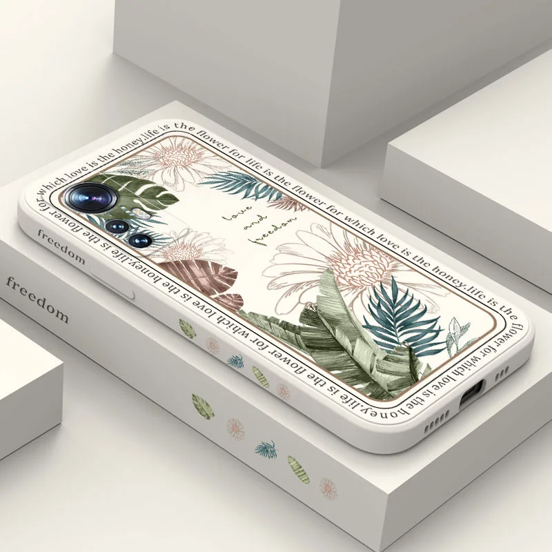 Tropical Style Phone Case with Vibrant Design
