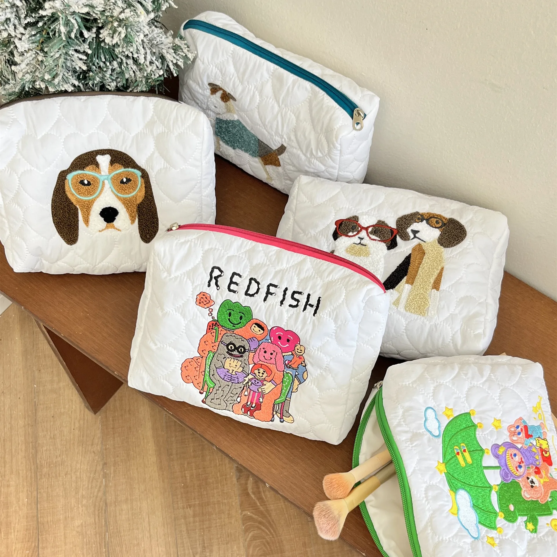 

Cute Puffy Makeup Bag Cotton Dog Cosmetic Bags for Women Handbag Dinosaur Cotton Padded Wash Bag Embroidery Storage Bags Clutch