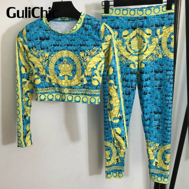 

Женский комплект из футболки с длинным рукавом и леггинсов с принтом крокодила