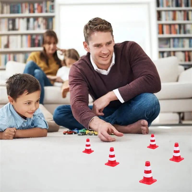 30/50pcs Kids Delicate Road Cones Kindergarten Teaching Aids Traffic Sign Toys Simulation Traffic Warning Sign Safety Road Cone plastic road cone