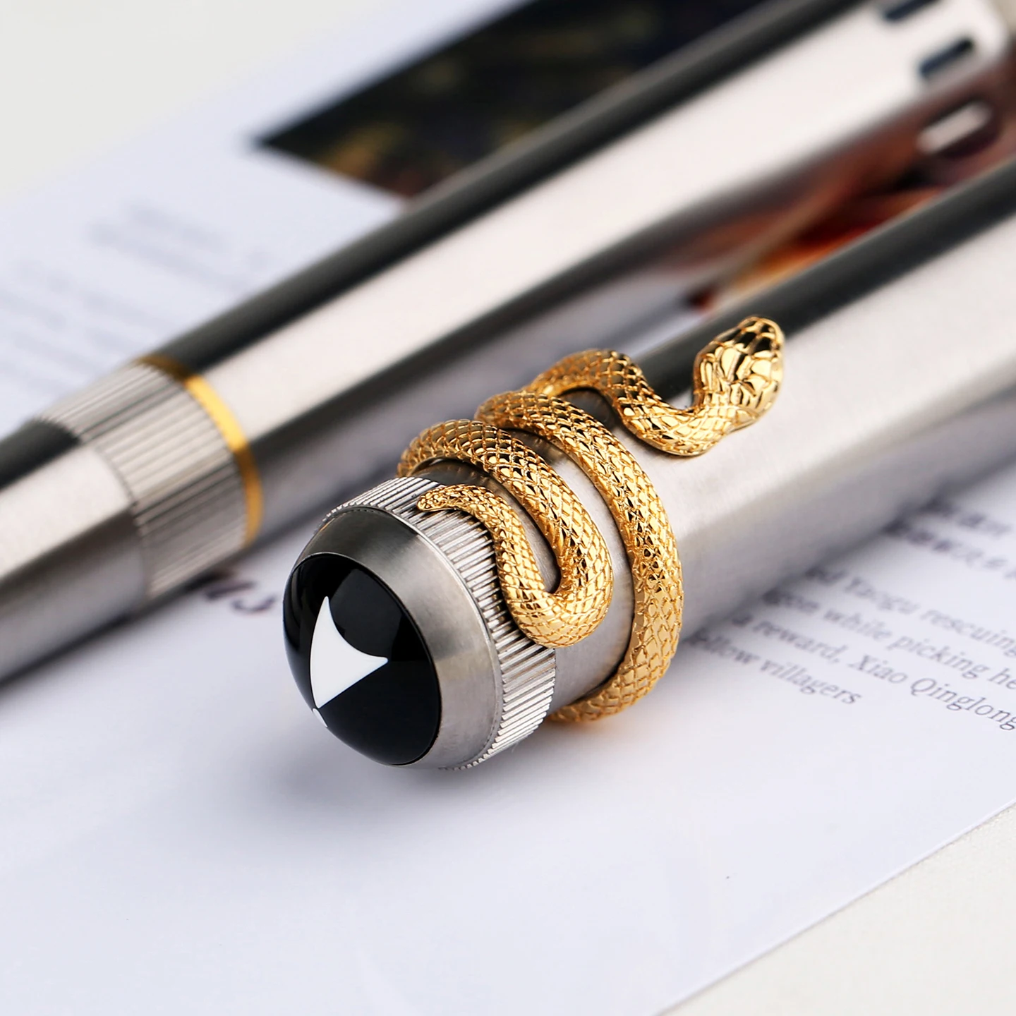 Majohn P137 Snake Year Limited Titanium Alloy Piston Fountain Pen