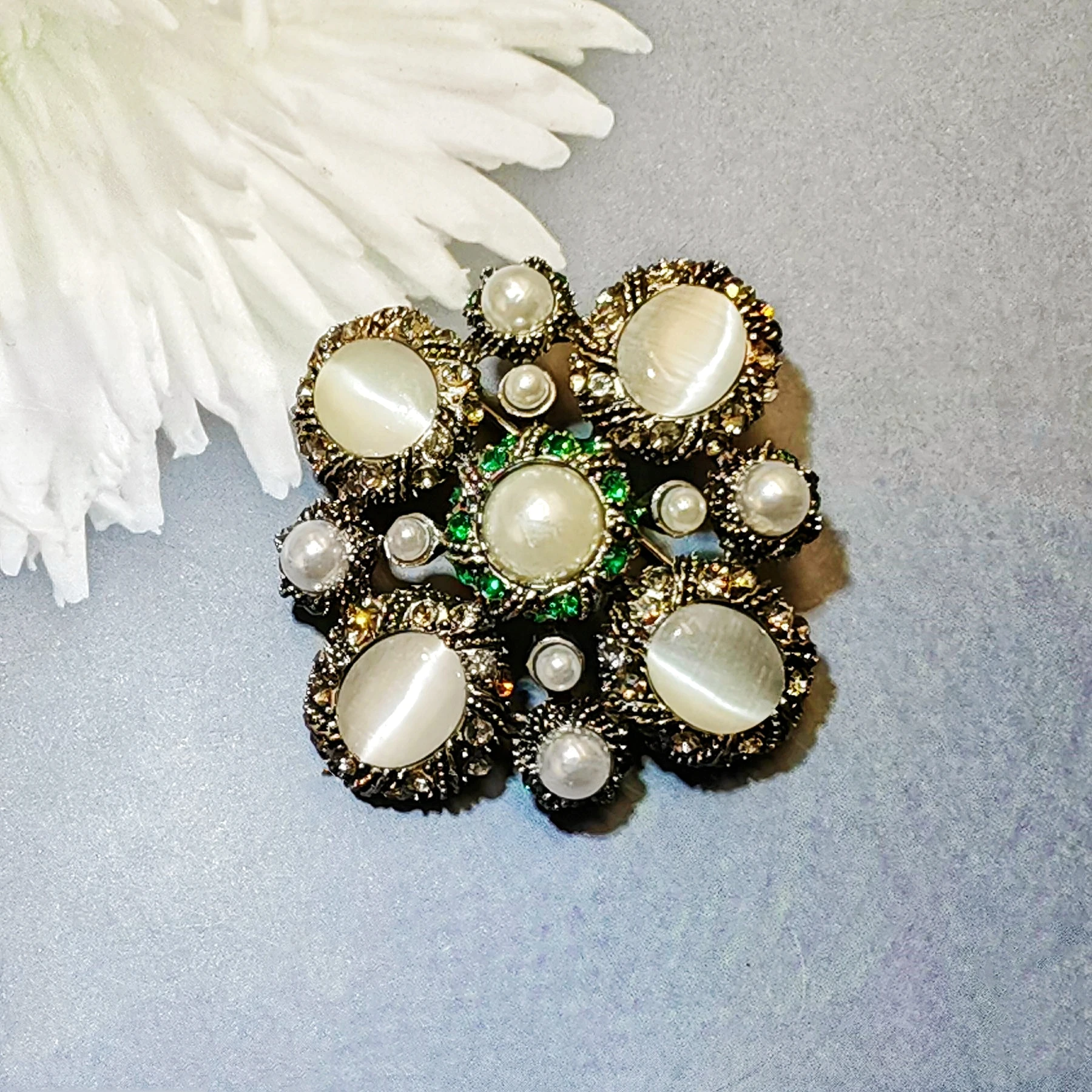 Vintage Green Crystal Accent Imitated White Opal MALTESE Brooch Cross Pin