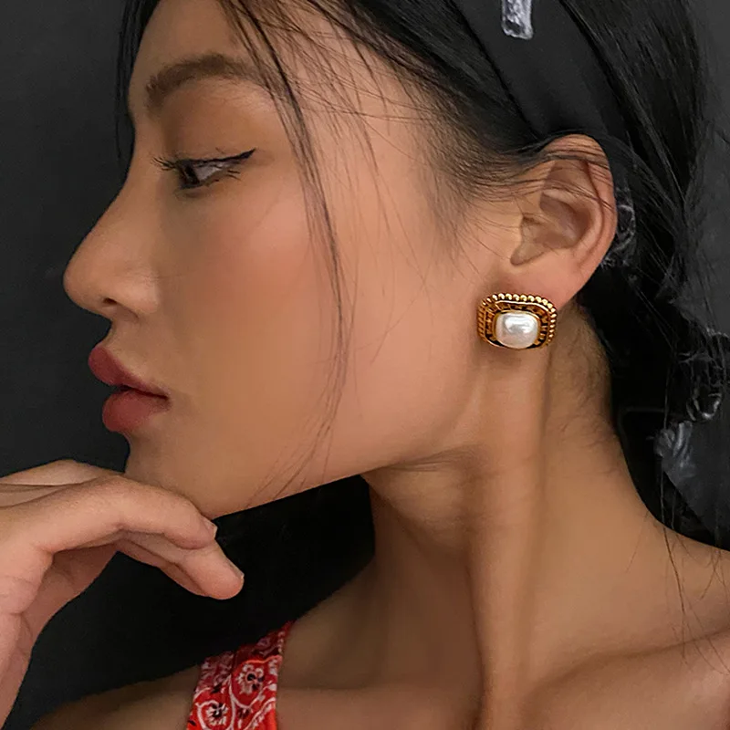 Newest Vintage Fashion Glamour Women's Earrings  Simple Metal Vintage Geometry Stud Earring for Women Girls Jewelry
