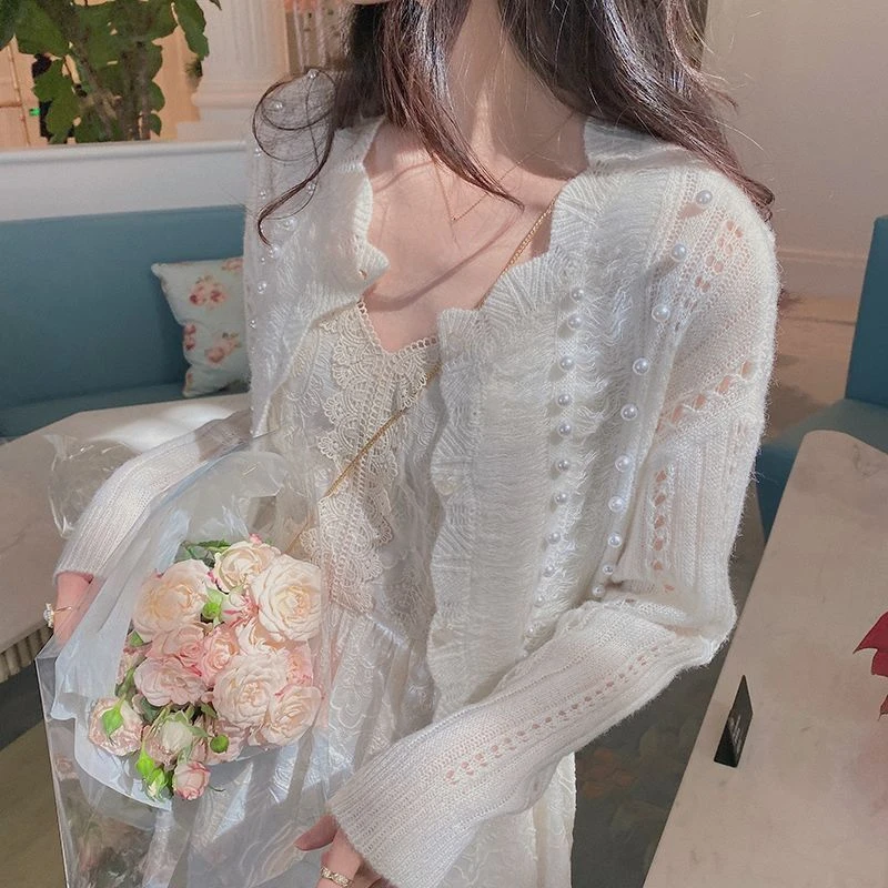 

Solid Single Breasted Women Cardigans Pearl Sweet Retro Tender Elegant Stylish Designed Knitted Crop Tops Temperament Hollow Out