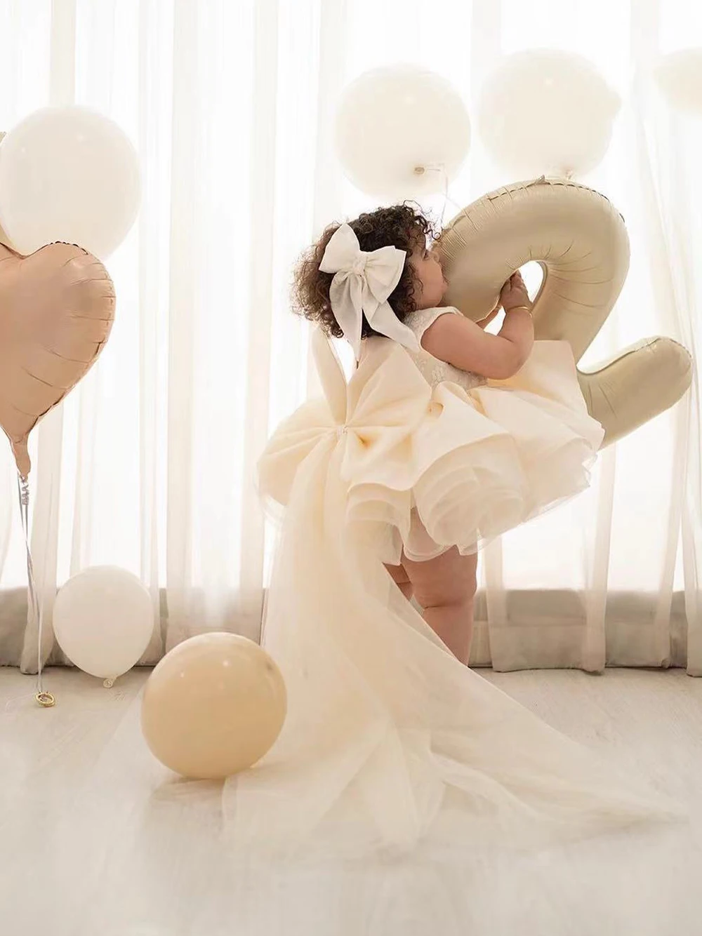 Flower Girl Dress For Wedding Ivory Satin Lovely Puffy Lace Applique With Bow Kids 1st Birthday Party First Communion Ball Gown