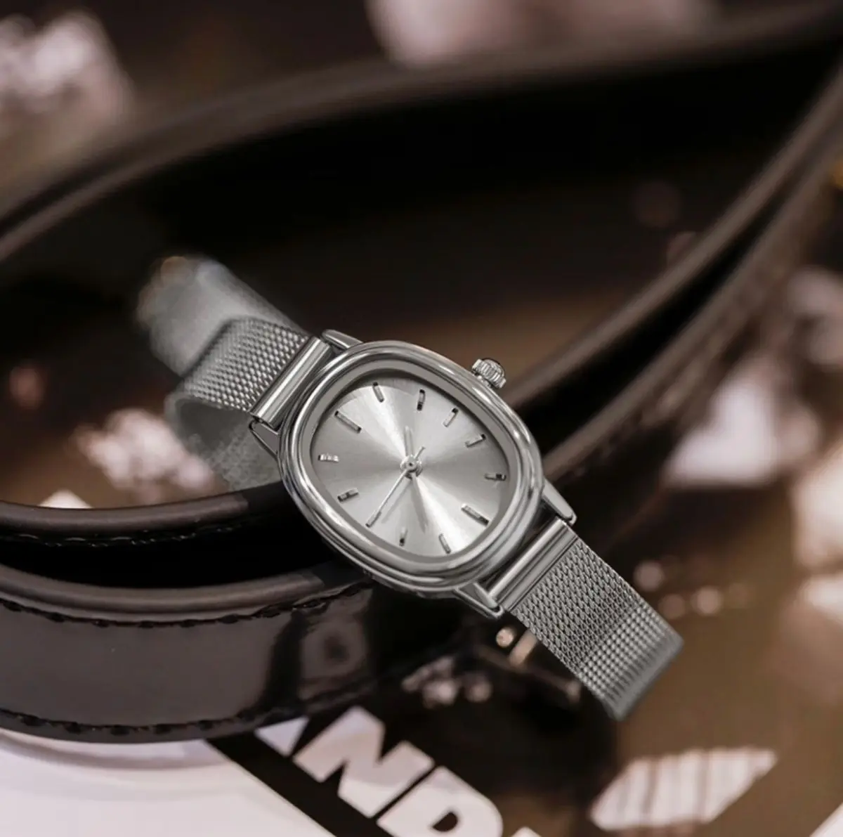 MAYZHISU Fashion Women's Watches Mesh Alloy Strap Luxury Ladies Quartz Wristwatches Qualities Female Roman Scale Clock