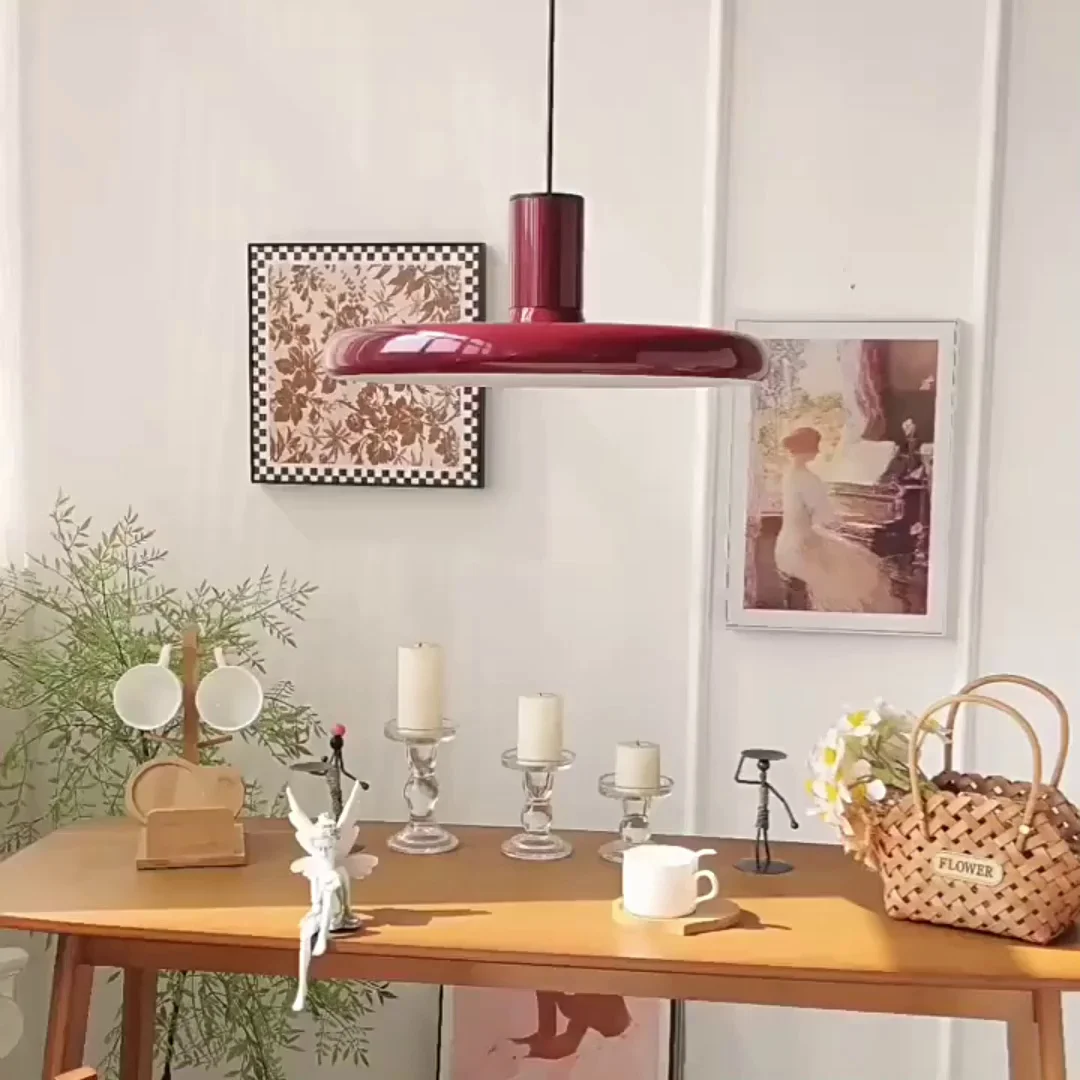 

2023 New French Medieval Vintage restaurant chandelier Nordic minimalist creative retro red dining table pendant lamp