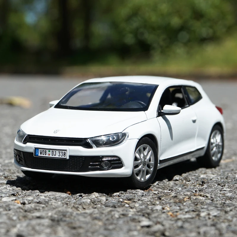 

WELLY 1:24 Volkswagen Scirocco Car Diecast Model Car Classic VW Toy Car Alloy Sport Car Metal Racing Car For Kid Gift B7