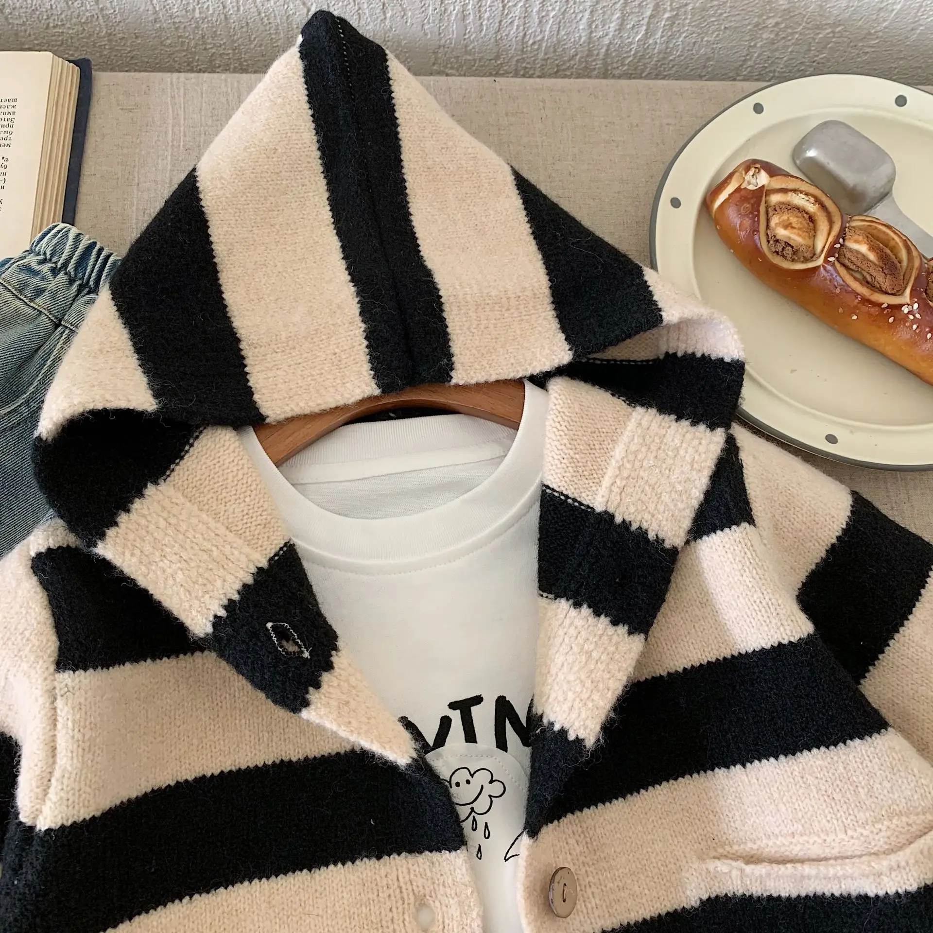 소년 스웨터 2026 봄과 가을 새로운 아동 의류 한국 패션 소년  편안한 줄무늬 후드 가디건