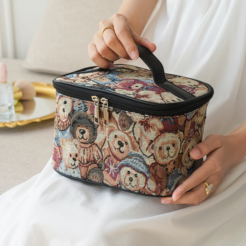 Women's cosmetic bag, portable large capacity cartoon bear