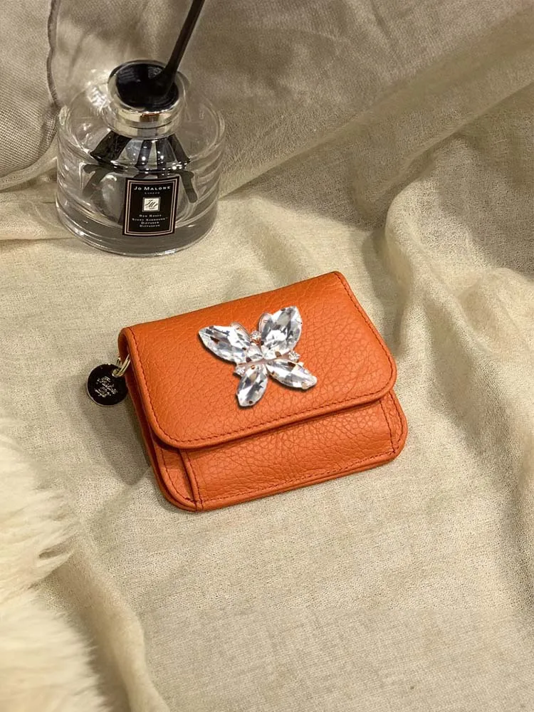 

Genuine Leather Card ID Holders: Business Ready Multi-Card Slot Pin-Up Diamond Pearl Decor