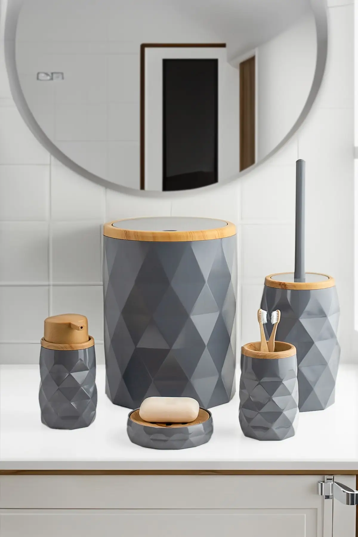 

5-Piece Bathroom Set Wood Patterned Prism Round Bathroom Set