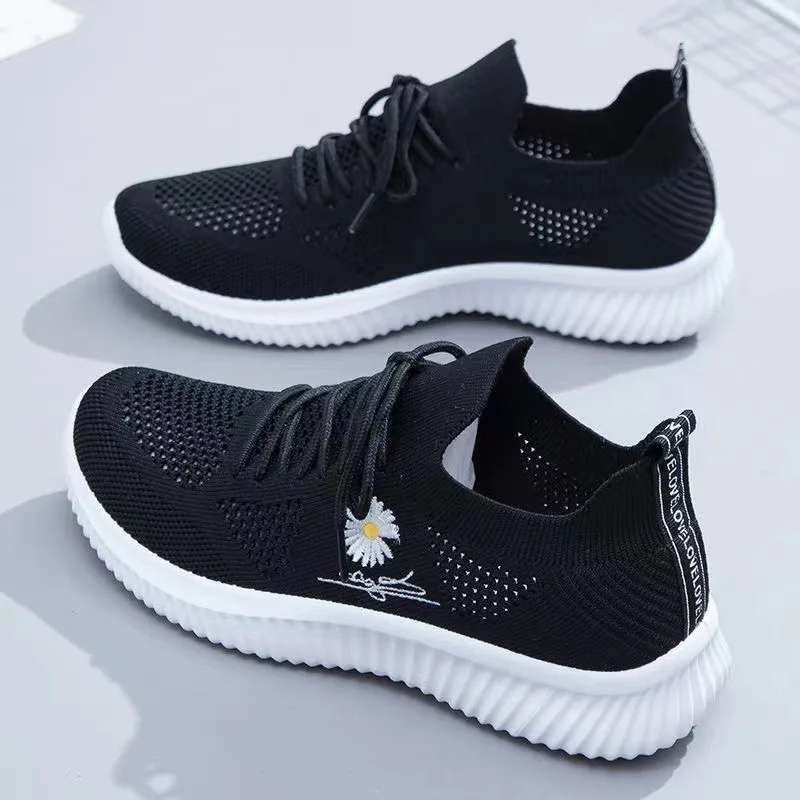 Summer Small White Shoes for Women's Casual Flying Knitted Shoes Comfortable Soft Sole Breathable Running Students' Shoes