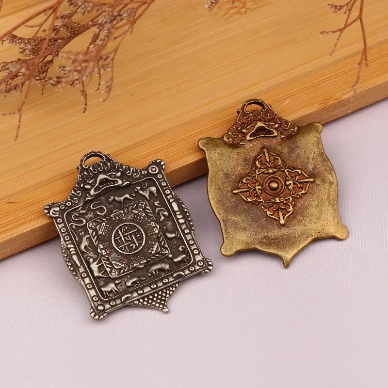 Old Bronze Dharma Tool Jiugong Card Tibet 12 Zodiac Sign Horoscope Pendant For Mens Womens Hainging Keyring Charms Gift