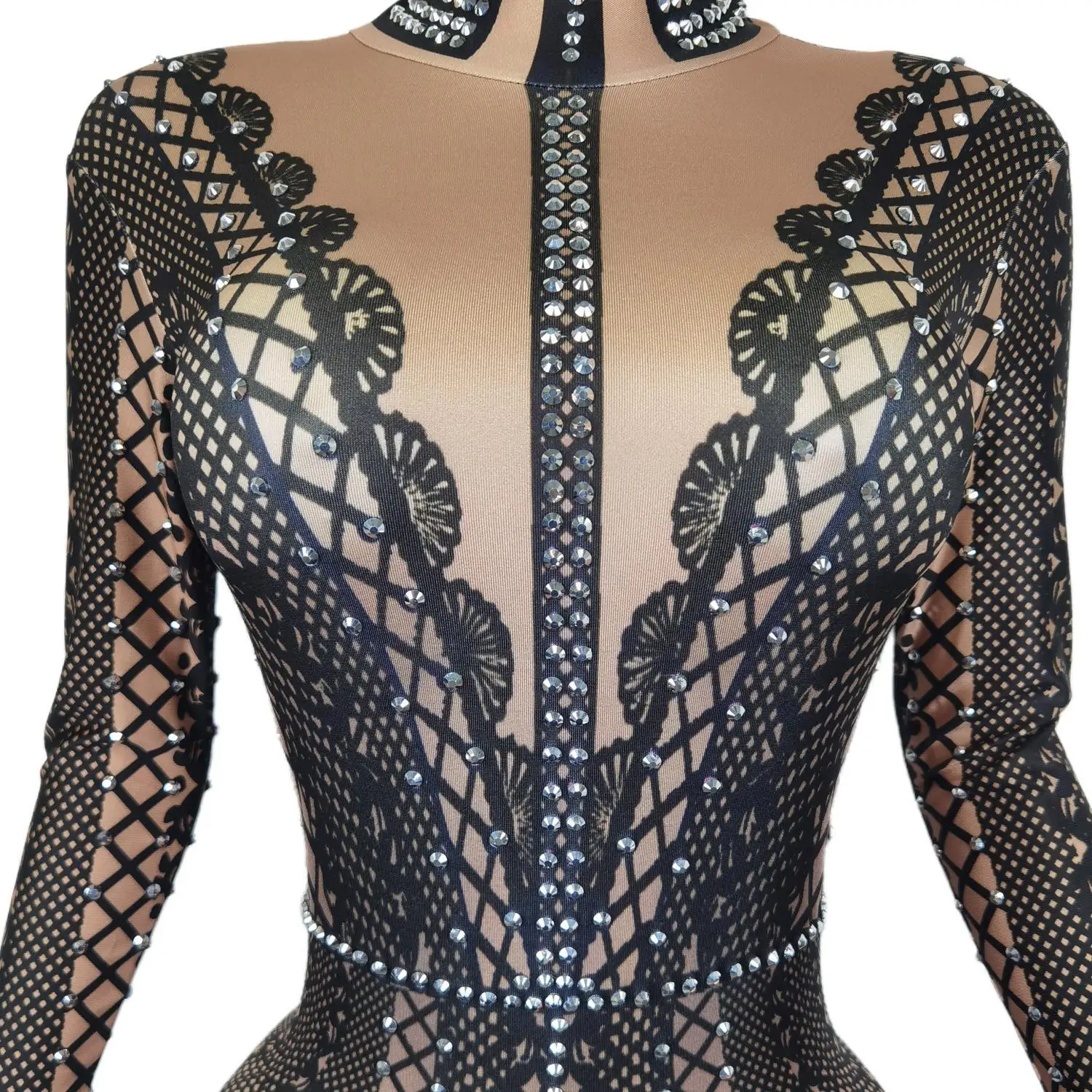 Рисунок 5 - Блестящий женский Облегающий комбинезон со стразами
