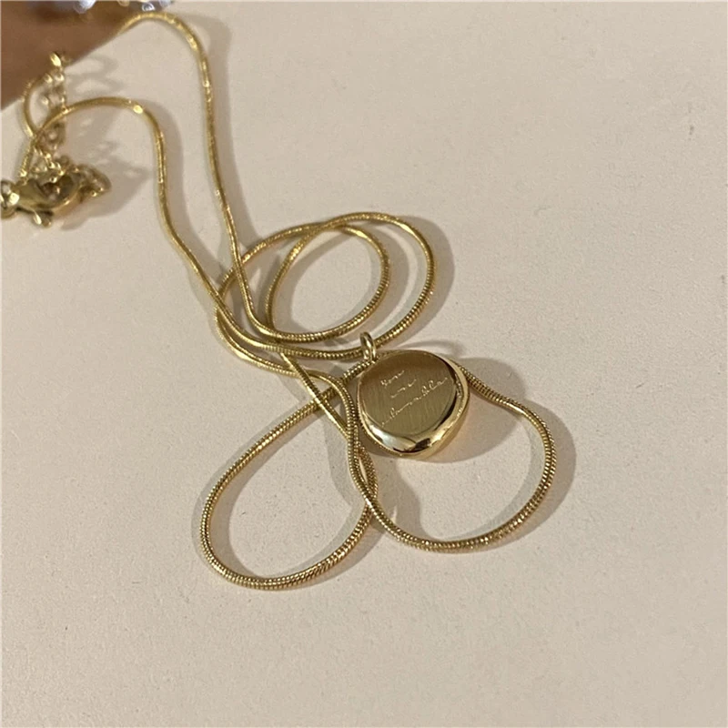 

HIYEE Stainless Steel 18K Gold Plated Fancy Fine Design Engraved Letter Chunky Metal Long Thin Chain Pendant Necklace