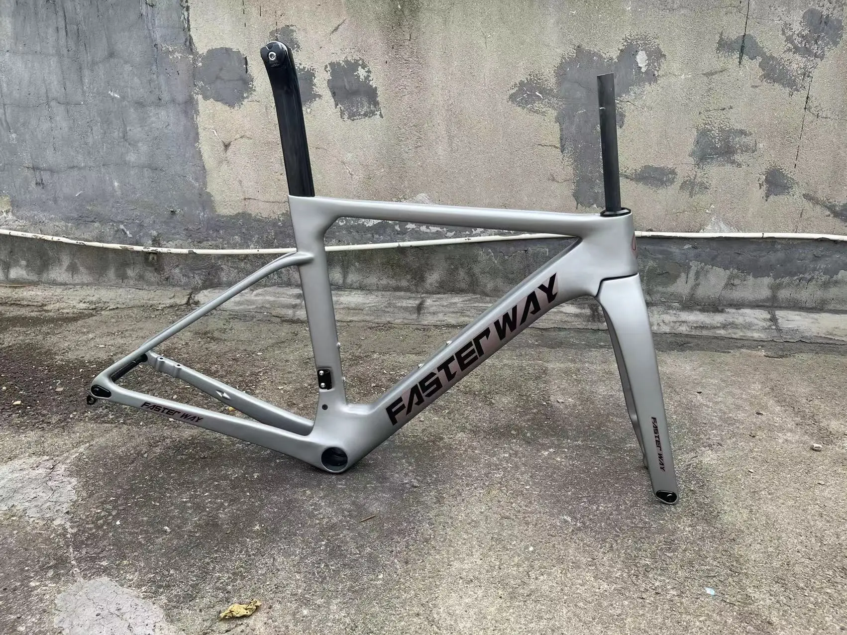 T1000 New T47A Threaded BB Carbon Road Frame Various Colors Can Be